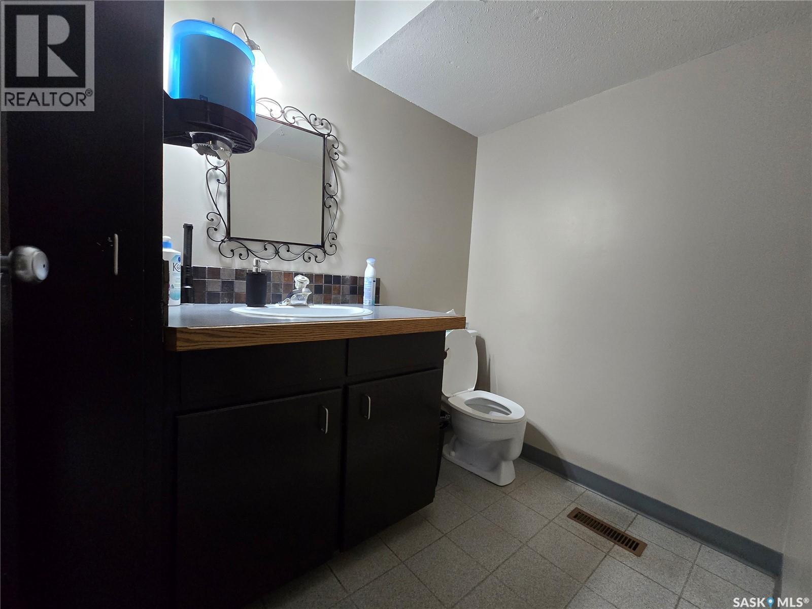 416 7Th Avenue Nw, Weyburn, SK