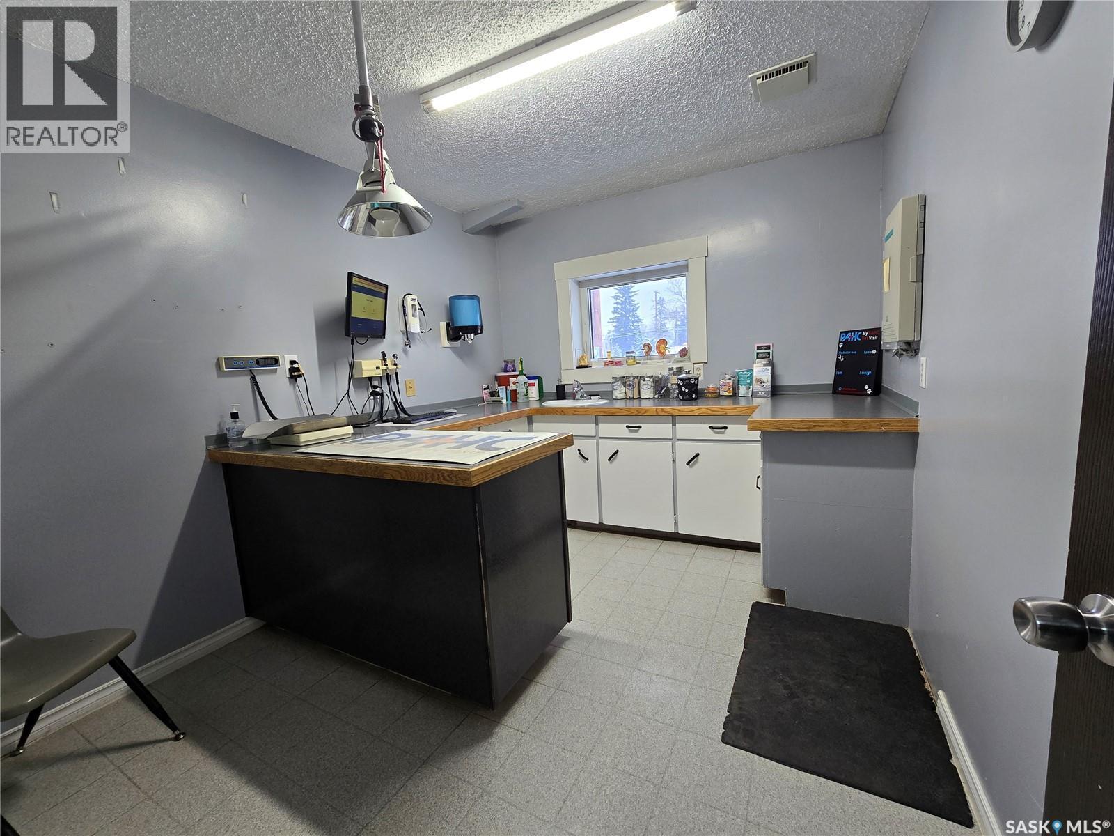 416 7Th Avenue Nw, Weyburn, SK