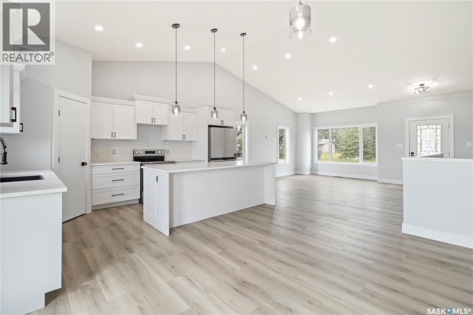 208 2Nd Street S, Waldheim, SK - Indoor Photo Showing Kitchen