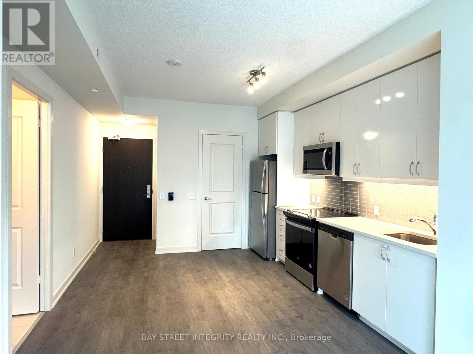 1815 - 4955 Yonge Street, Toronto, ON - Indoor Photo Showing Kitchen