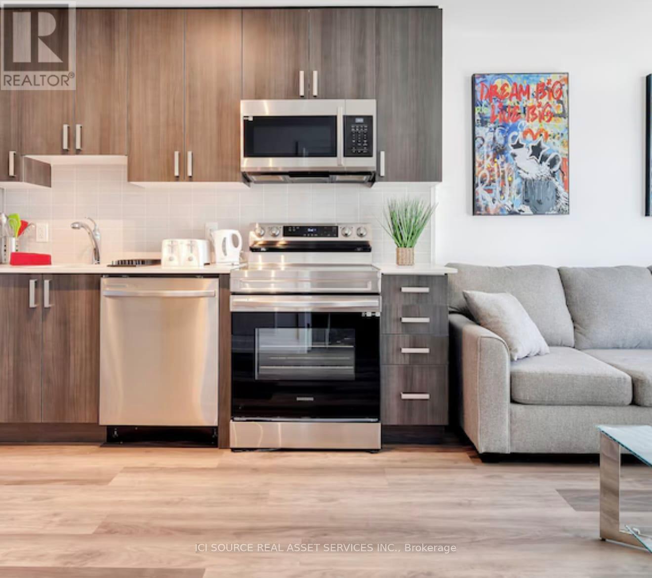 1608 - 1480 Bayly Street, Pickering, ON - Indoor Photo Showing Kitchen