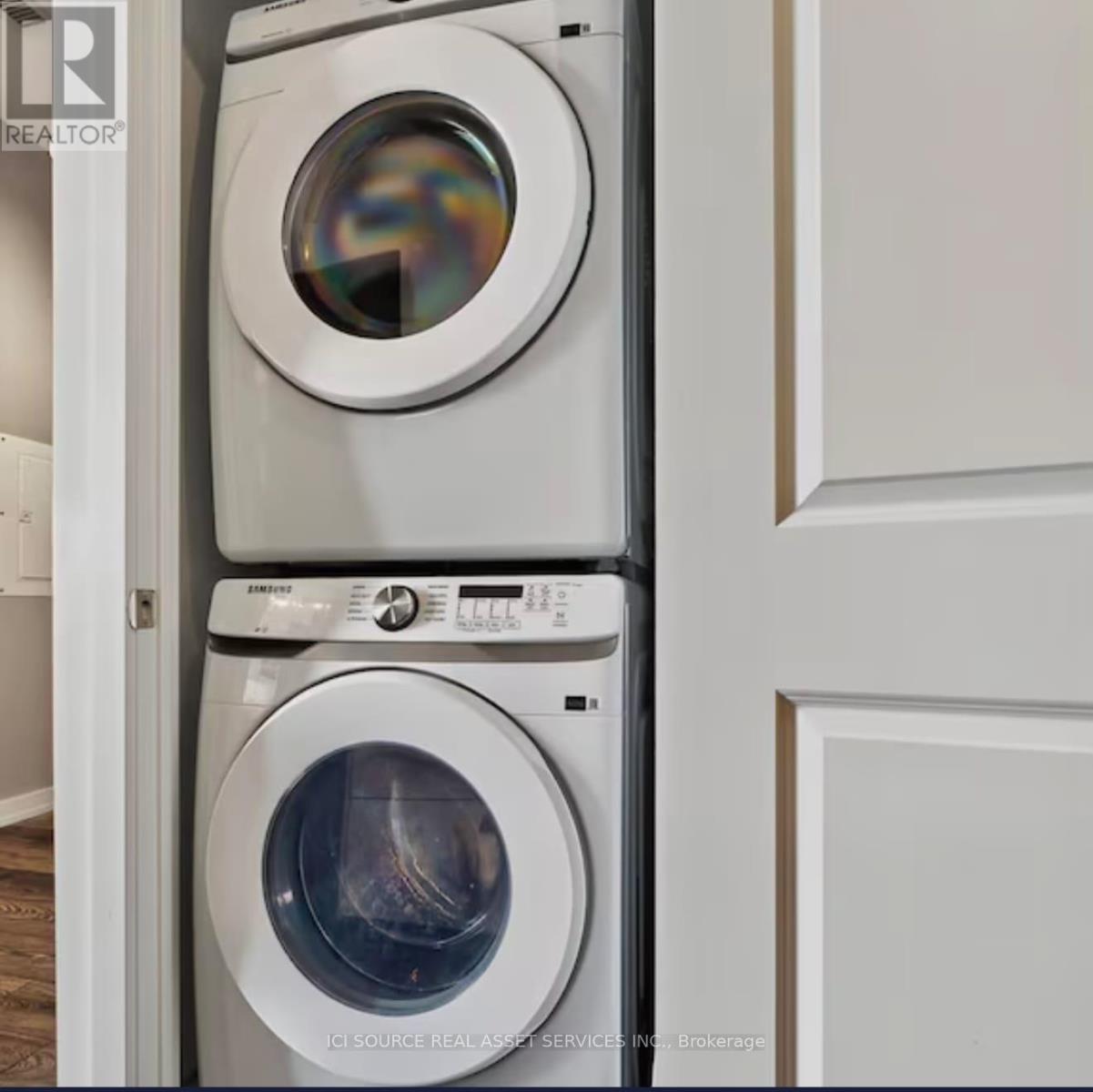 1608 - 1480 Bayly Street, Pickering, ON - Indoor Photo Showing Laundry Room
