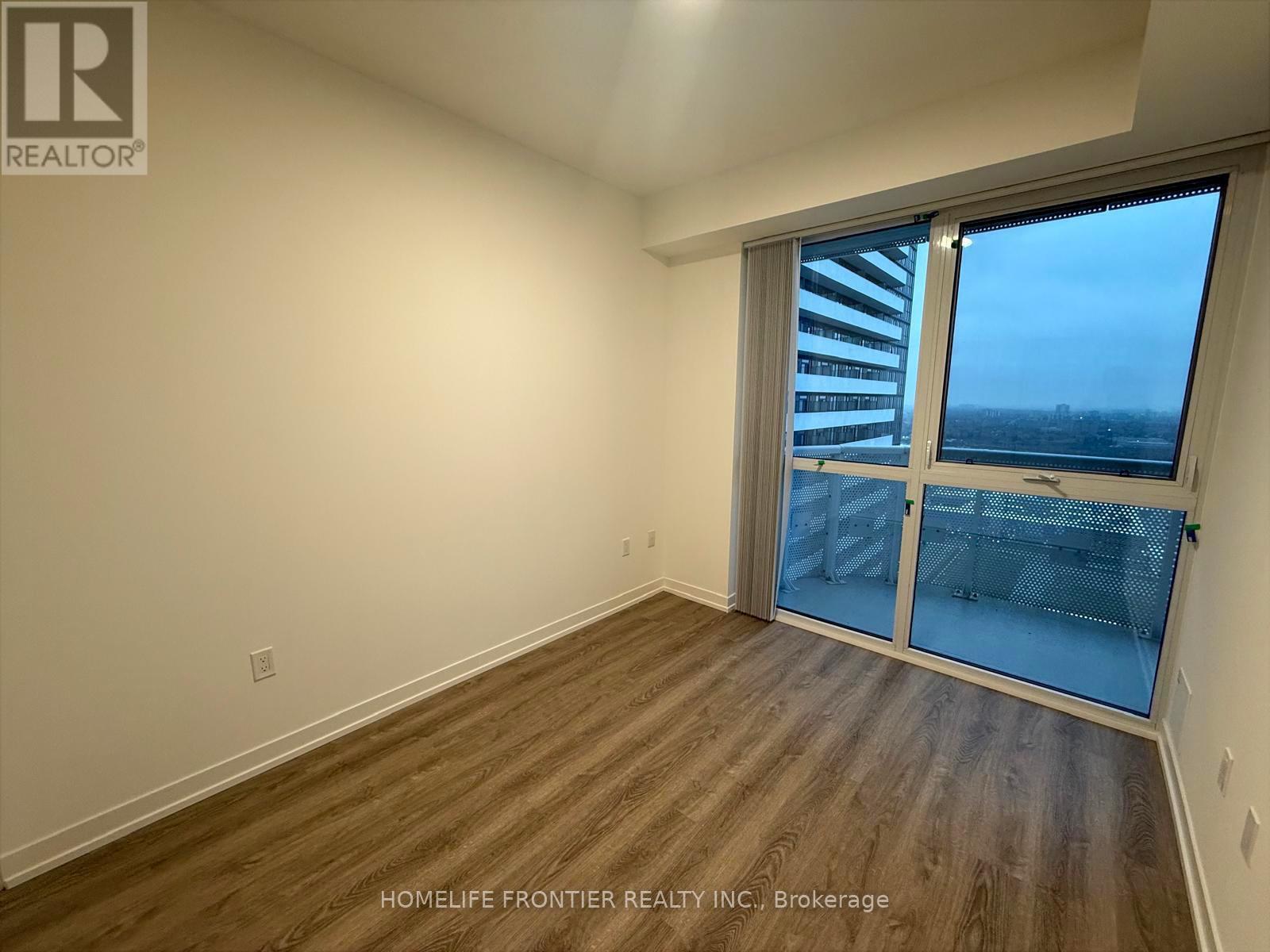 3510 - 8 Interchange Way S, Vaughan, ON - Indoor Photo Showing Other Room