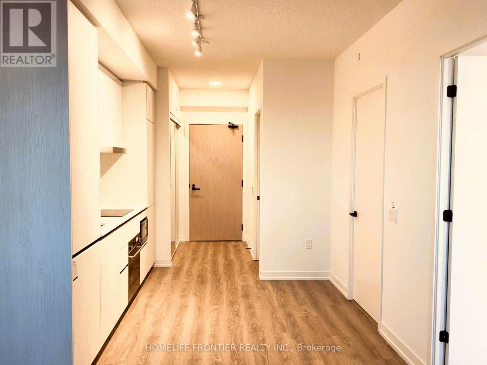 3510 - 8 Interchange Way S, Vaughan, ON - Indoor Photo Showing Other Room