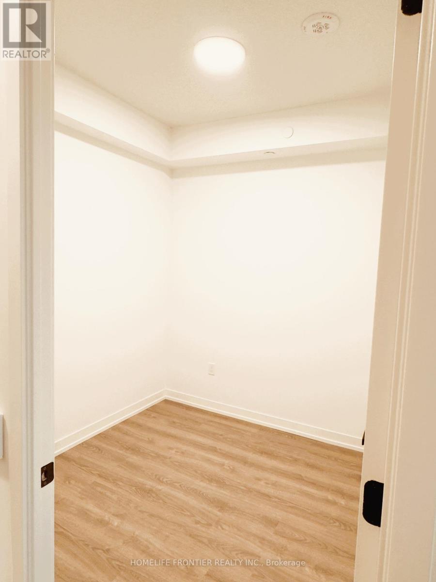 3510 - 8 Interchange Way S, Vaughan, ON - Indoor Photo Showing Other Room