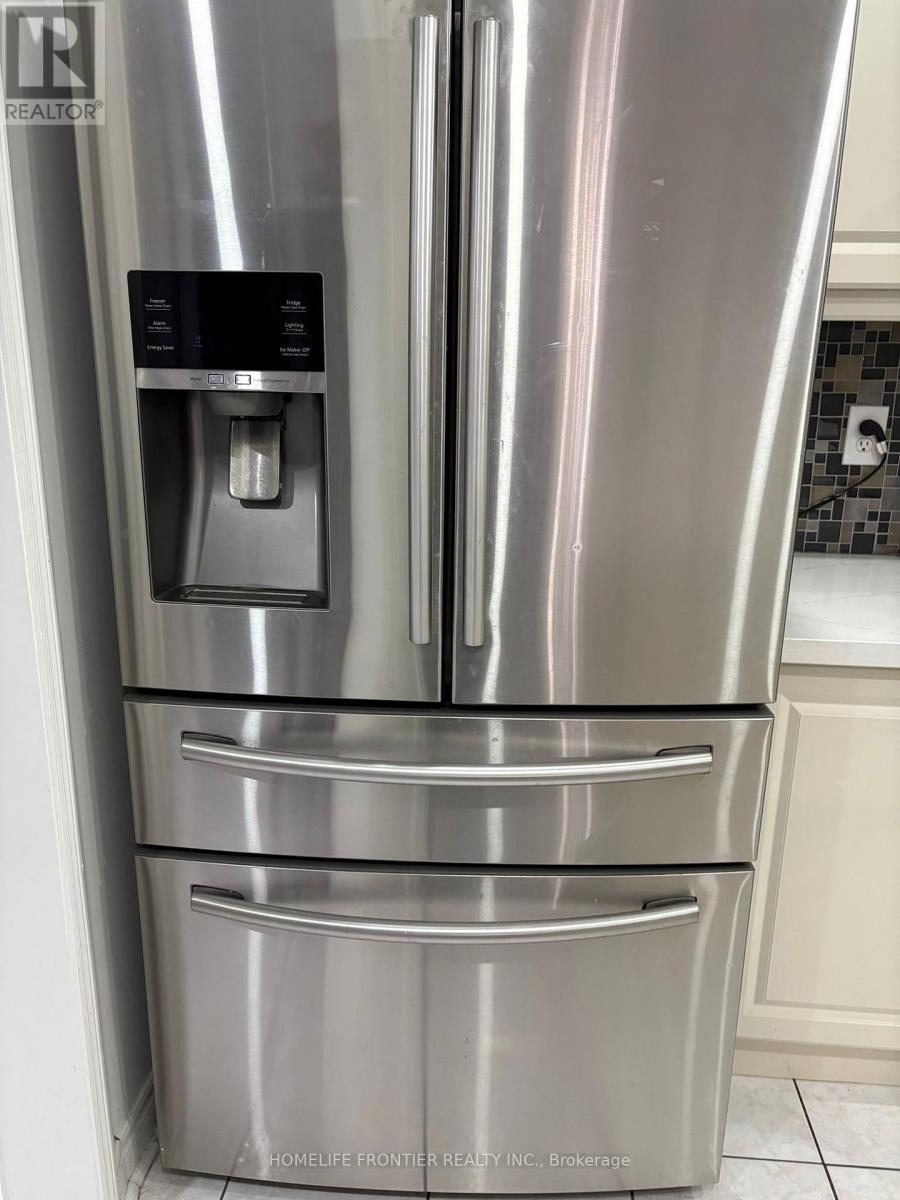 4 DOORS FRIDGE W/WATER dispenser - 106 Casabel Drive W, Vaughan, ON - Indoor Photo Showing Kitchen