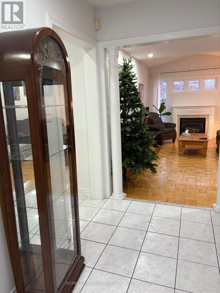 106 Casabel Drive W, Vaughan, ON - Indoor Photo Showing Other Room