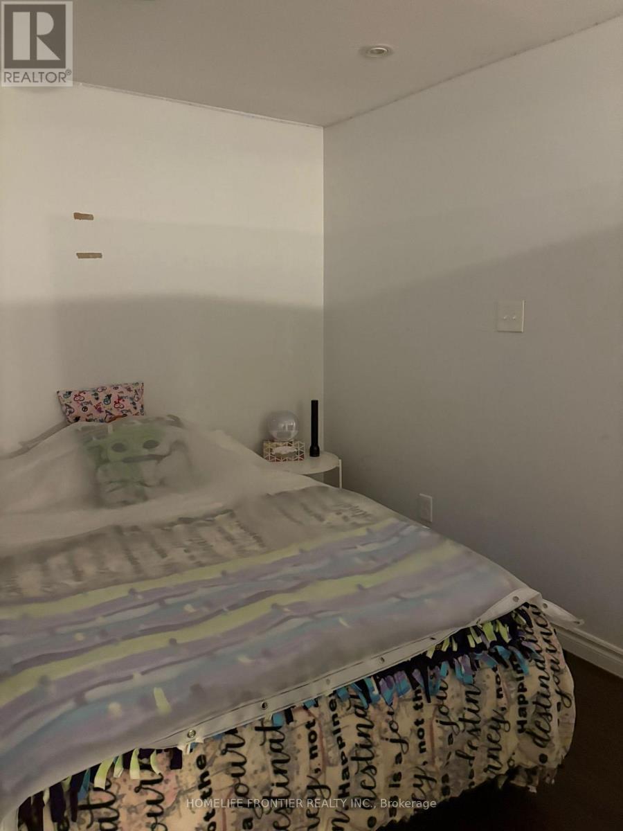 106 Casabel Drive W, Vaughan, ON - Indoor Photo Showing Bedroom