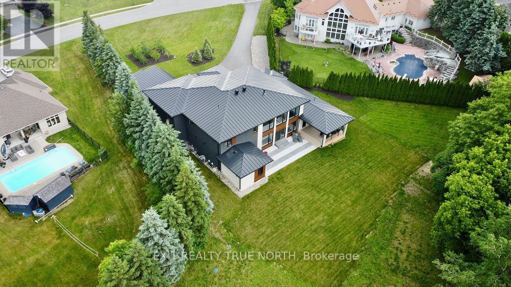 57 Glenhuron Drive, Springwater, ON - Outdoor