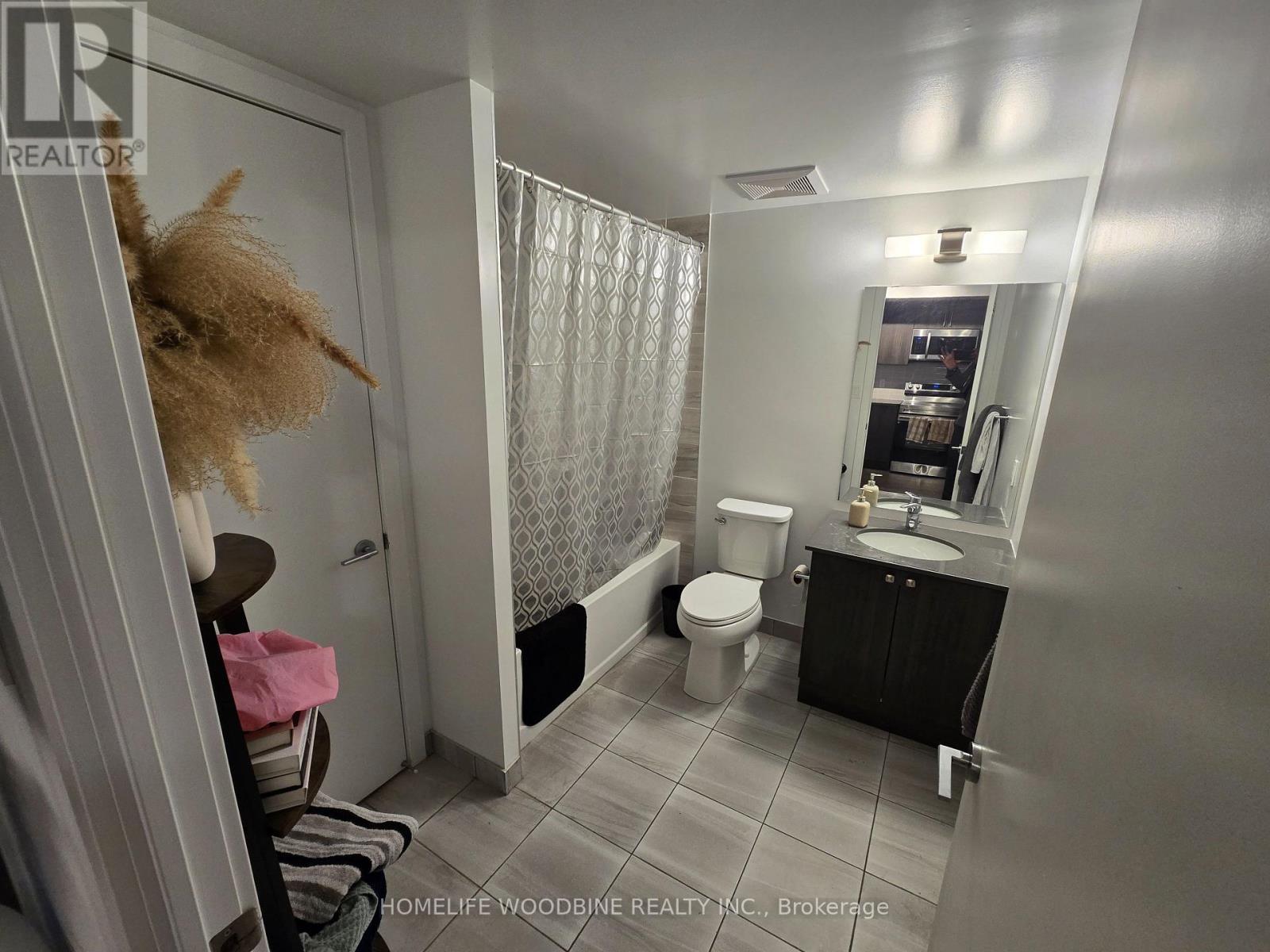 216 - 556 Marlee Avenue, Toronto, ON - Indoor Photo Showing Bathroom