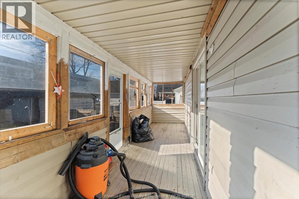 77 Maple Avenue, Amherstburg, ON - Outdoor With Exterior