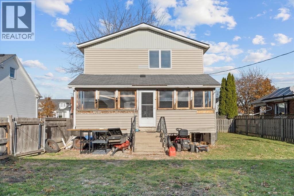 77 Maple Avenue, Amherstburg, ON - Outdoor