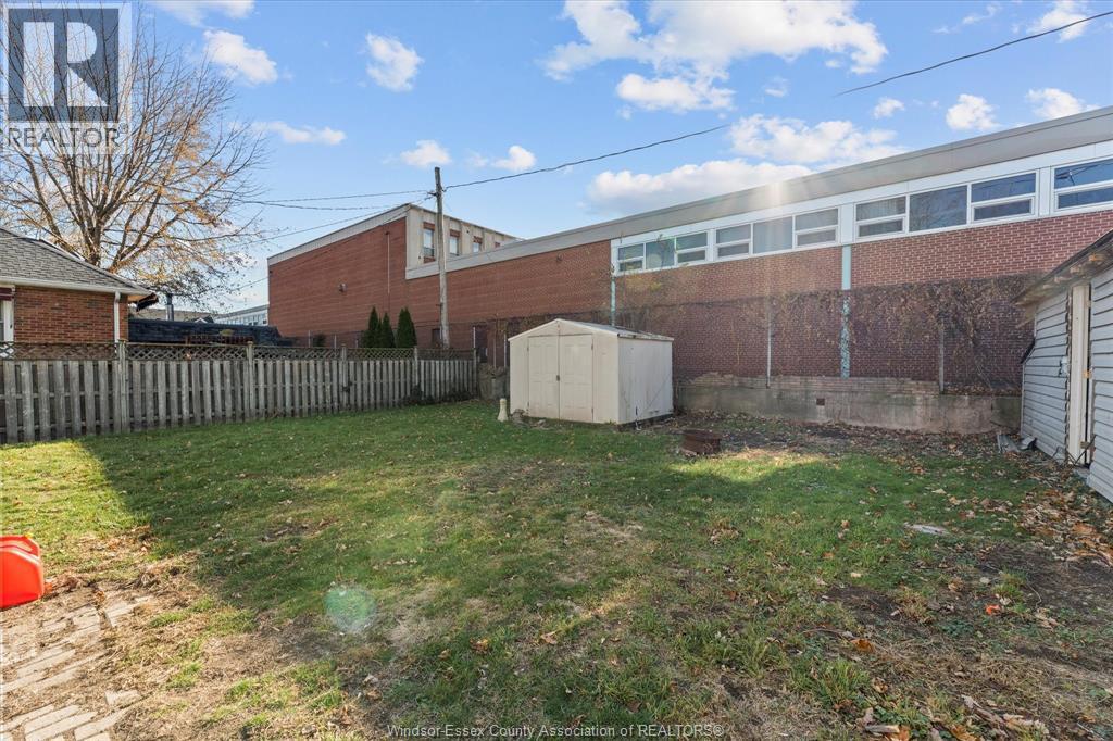 77 Maple Avenue, Amherstburg, ON - Outdoor