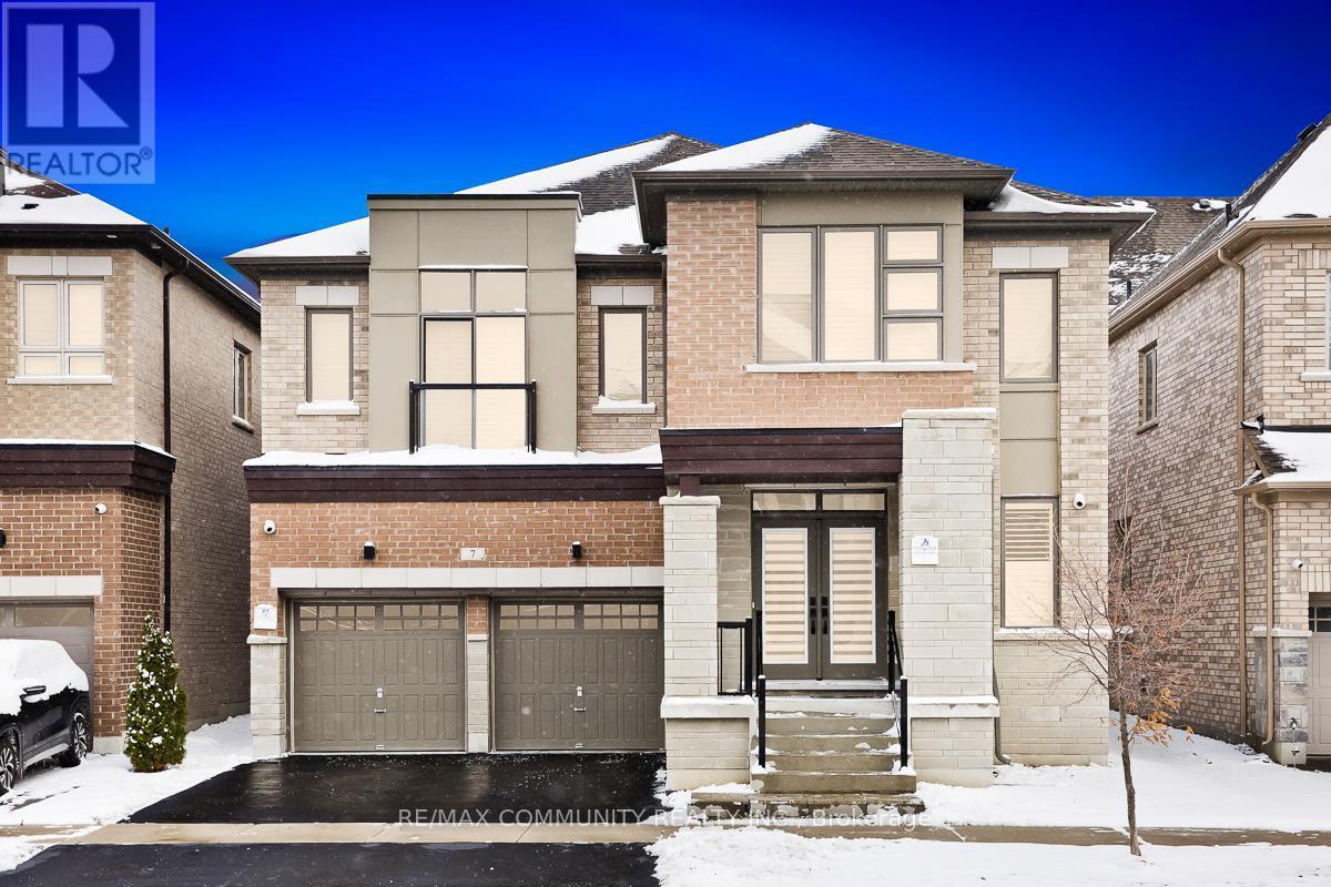 7 Seager Street, Richmond Hill, ON - Outdoor