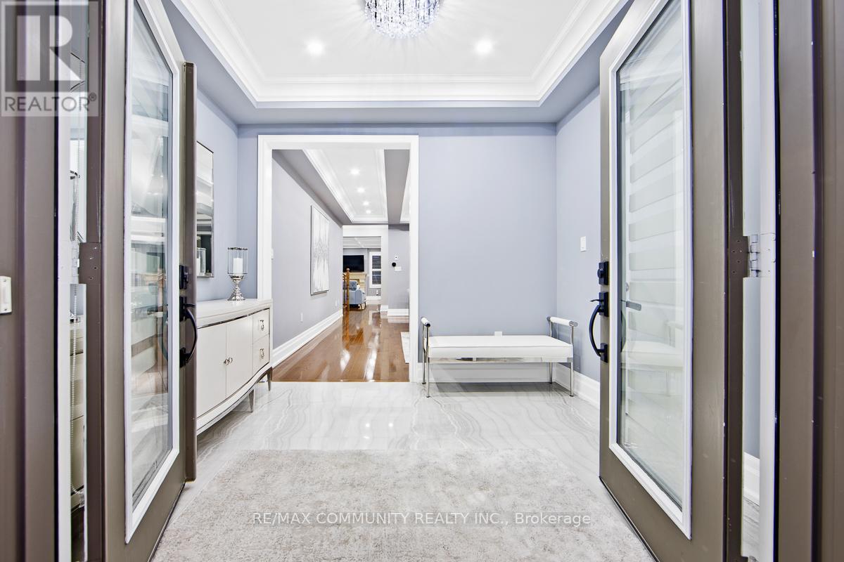 7 Seager Street, Richmond Hill, ON - Indoor Photo Showing Other Room