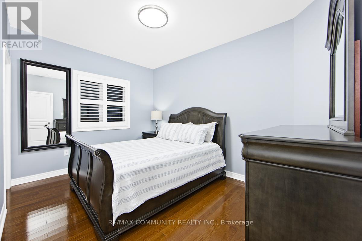 7 Seager Street, Richmond Hill, ON - Indoor Photo Showing Bedroom