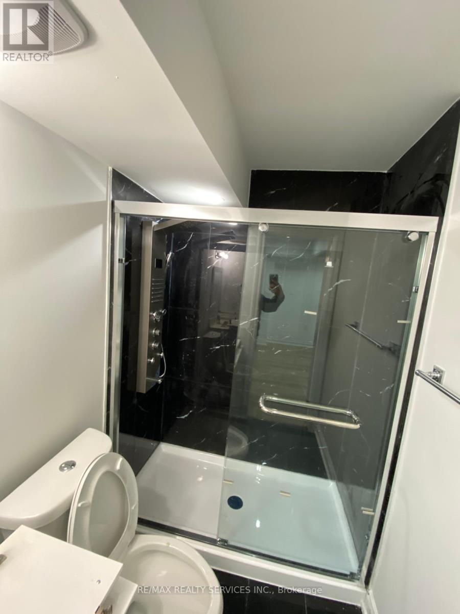 76 Boathouse Road W, Brampton, ON - Indoor