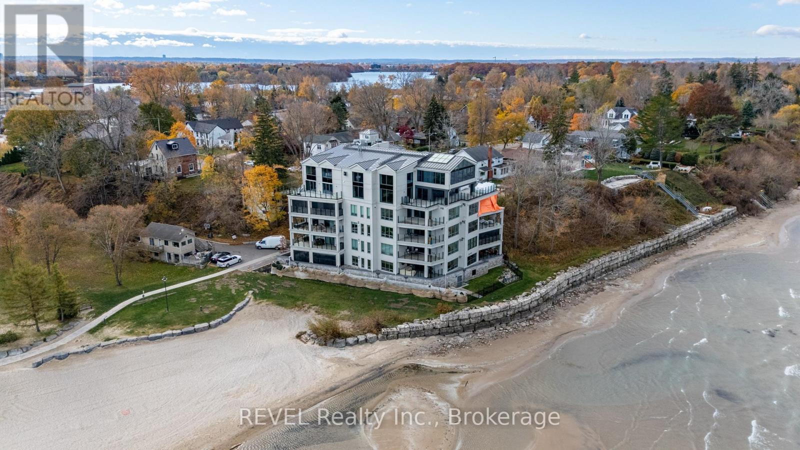 101 - 10 Dalhousie Avenue, St. Catharines (Port Dalhousie), ON - Outdoor With View