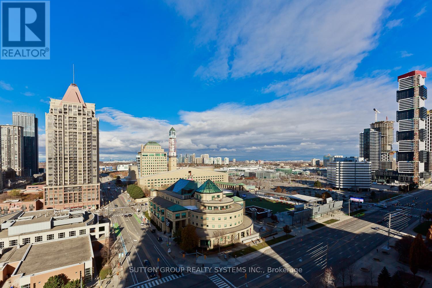1605 - 330 Burnhamthorpe Road W, Mississauga, ON - Outdoor With View