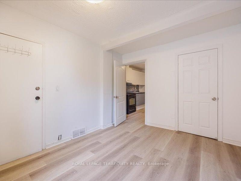 1-166 Main Street N, Brampton, ON