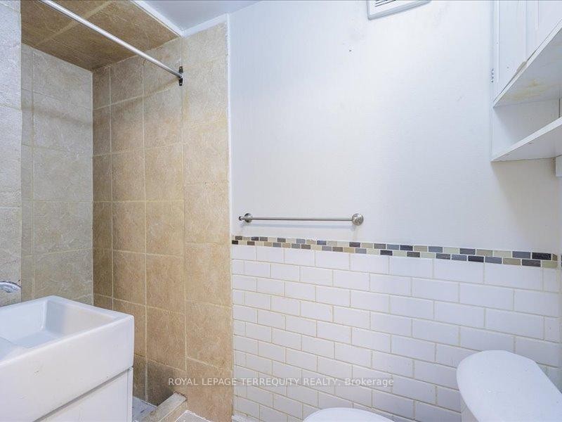 1-166 Main Street N, Brampton, ON