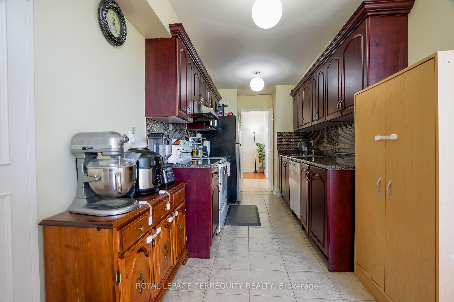 609-25 Silver Springs Boulevard, Toronto, ON - Indoor Photo Showing Kitchen