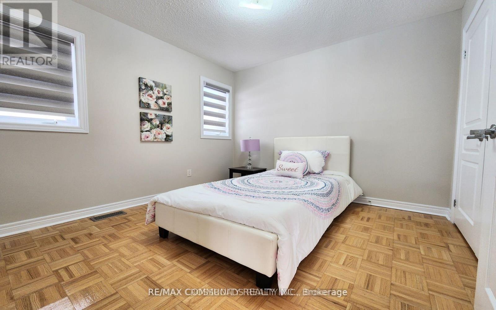 24 Cozens Drive, Richmond Hill, ON - Indoor Photo Showing Bedroom