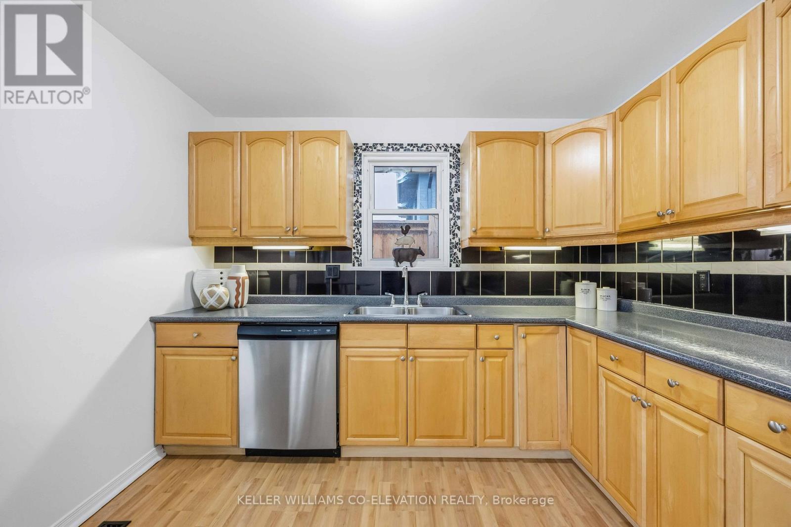 56 Carsbrooke Road, Toronto, ON - Indoor Photo Showing Kitchen