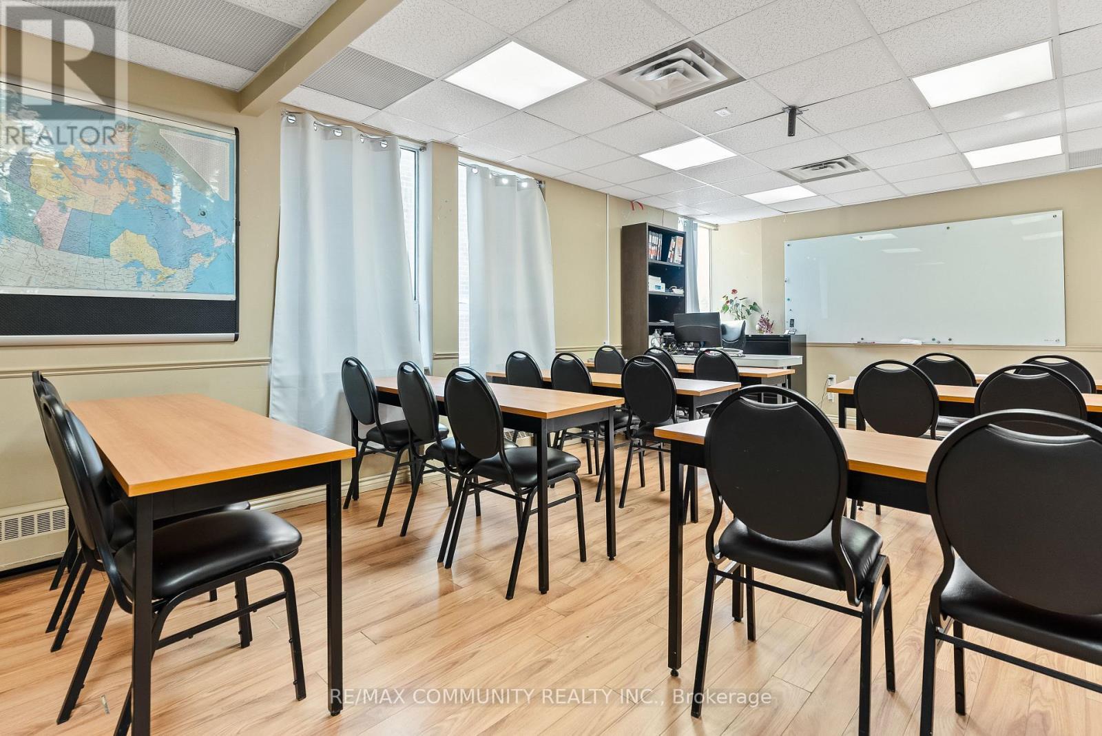 1378 Ouellette Avenue, Windsor, ON