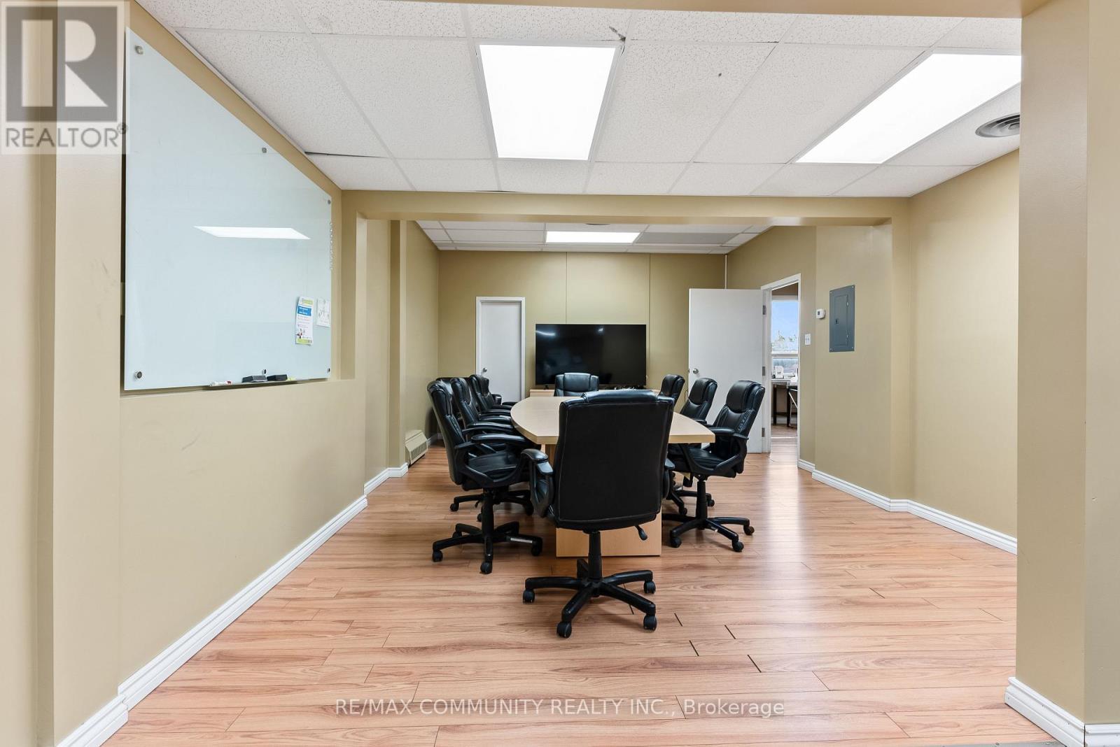 1378 Ouellette Avenue, Windsor, ON