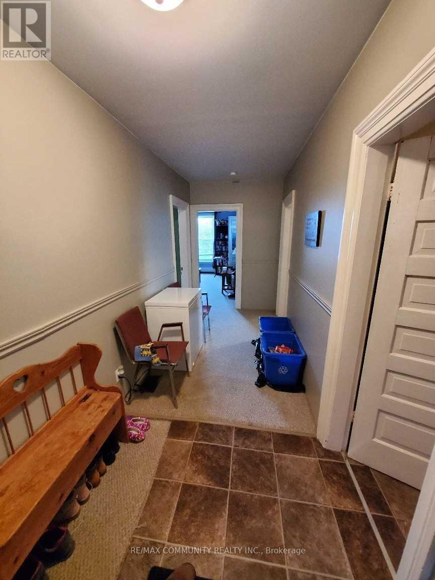 86 Victoria Street, Brantford, ON - Indoor Photo Showing Other Room