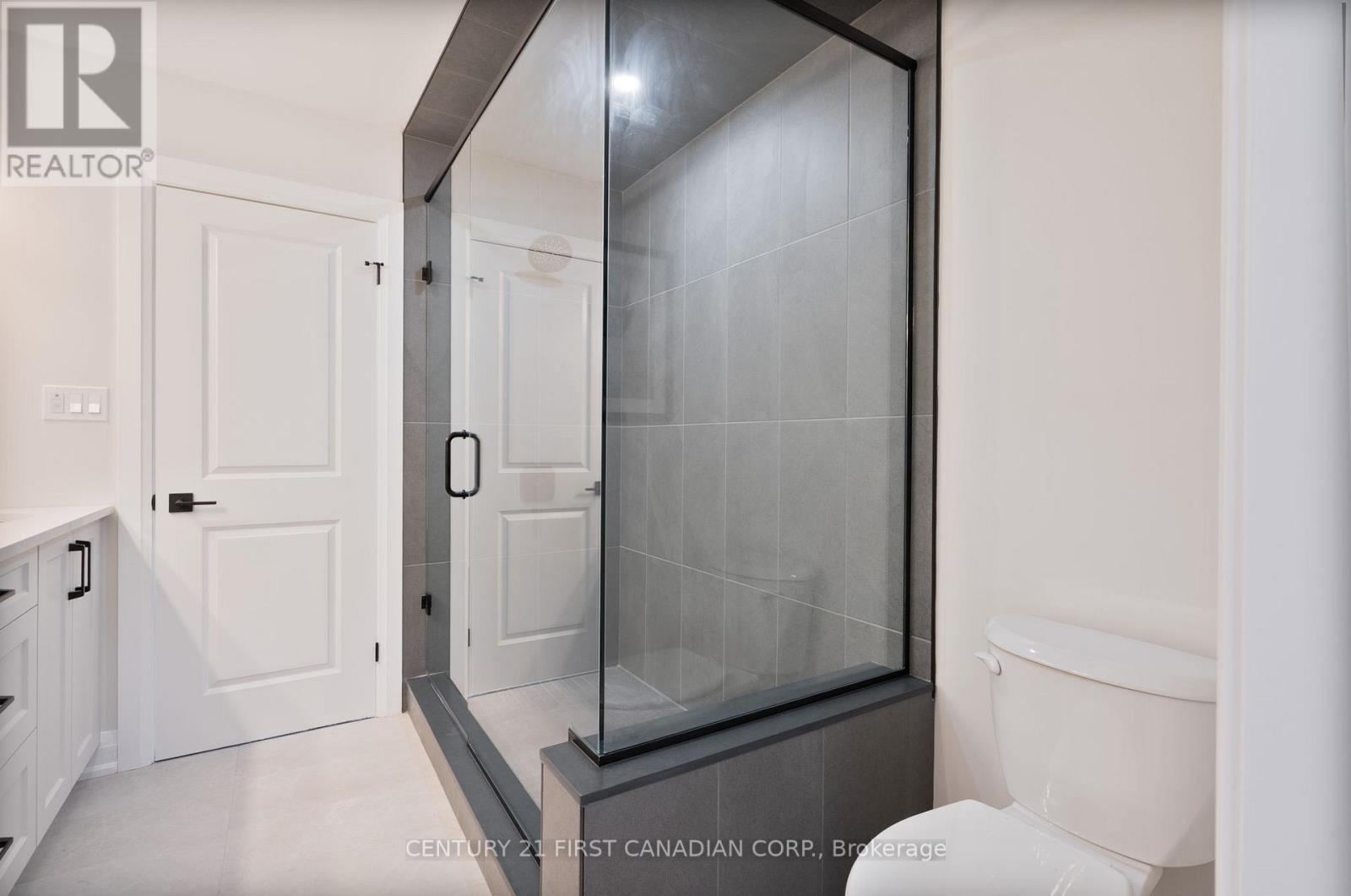 113 Atkinson Street, North Middlesex (Alisa Craig), ON - Indoor Photo Showing Bathroom