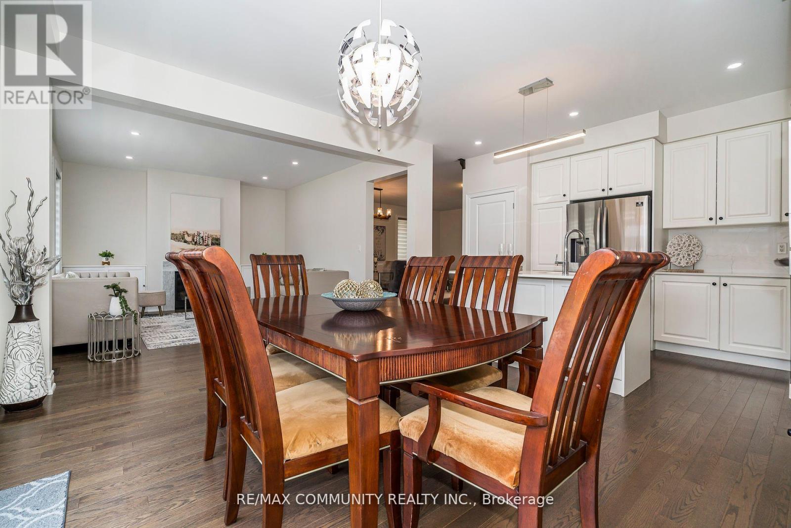 146 Wandering Glider Trail, Bradford West Gwillimbury, ON - Indoor Photo Showing Dining Room