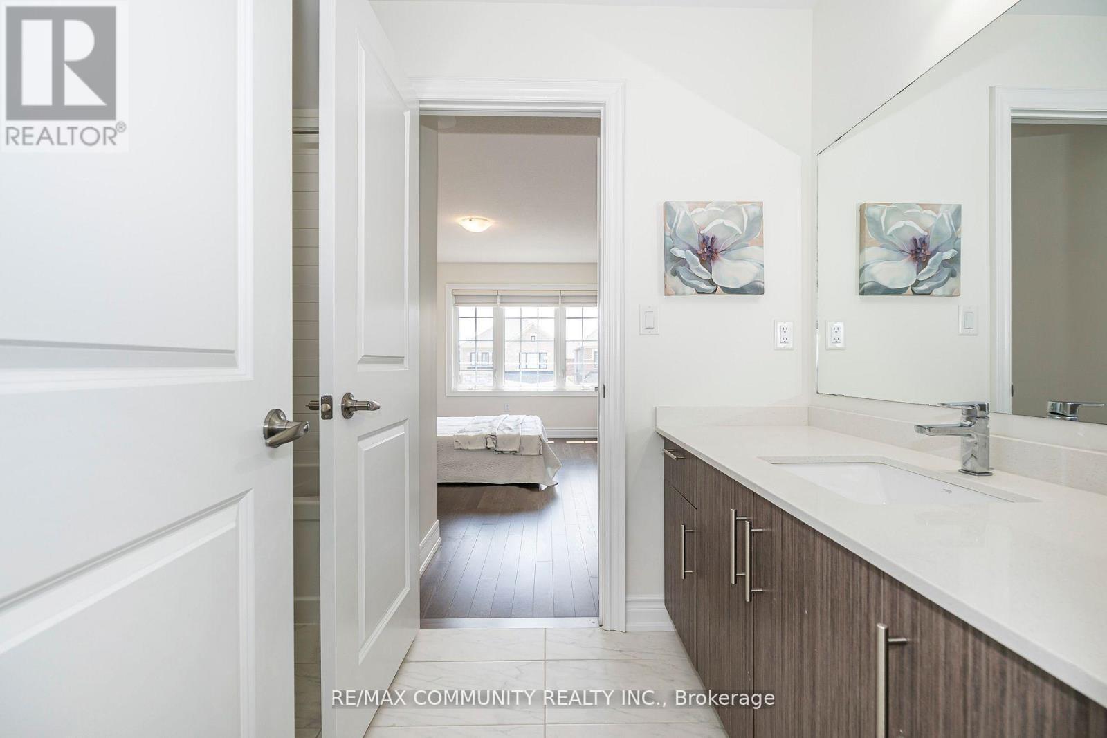 146 Wandering Glider Trail, Bradford West Gwillimbury, ON - Indoor Photo Showing Bathroom