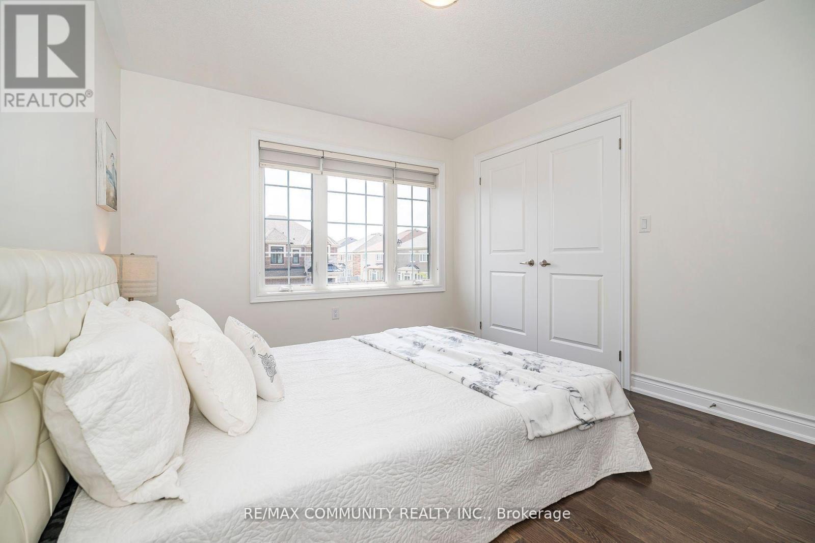 146 Wandering Glider Trail, Bradford West Gwillimbury, ON - Indoor Photo Showing Bedroom