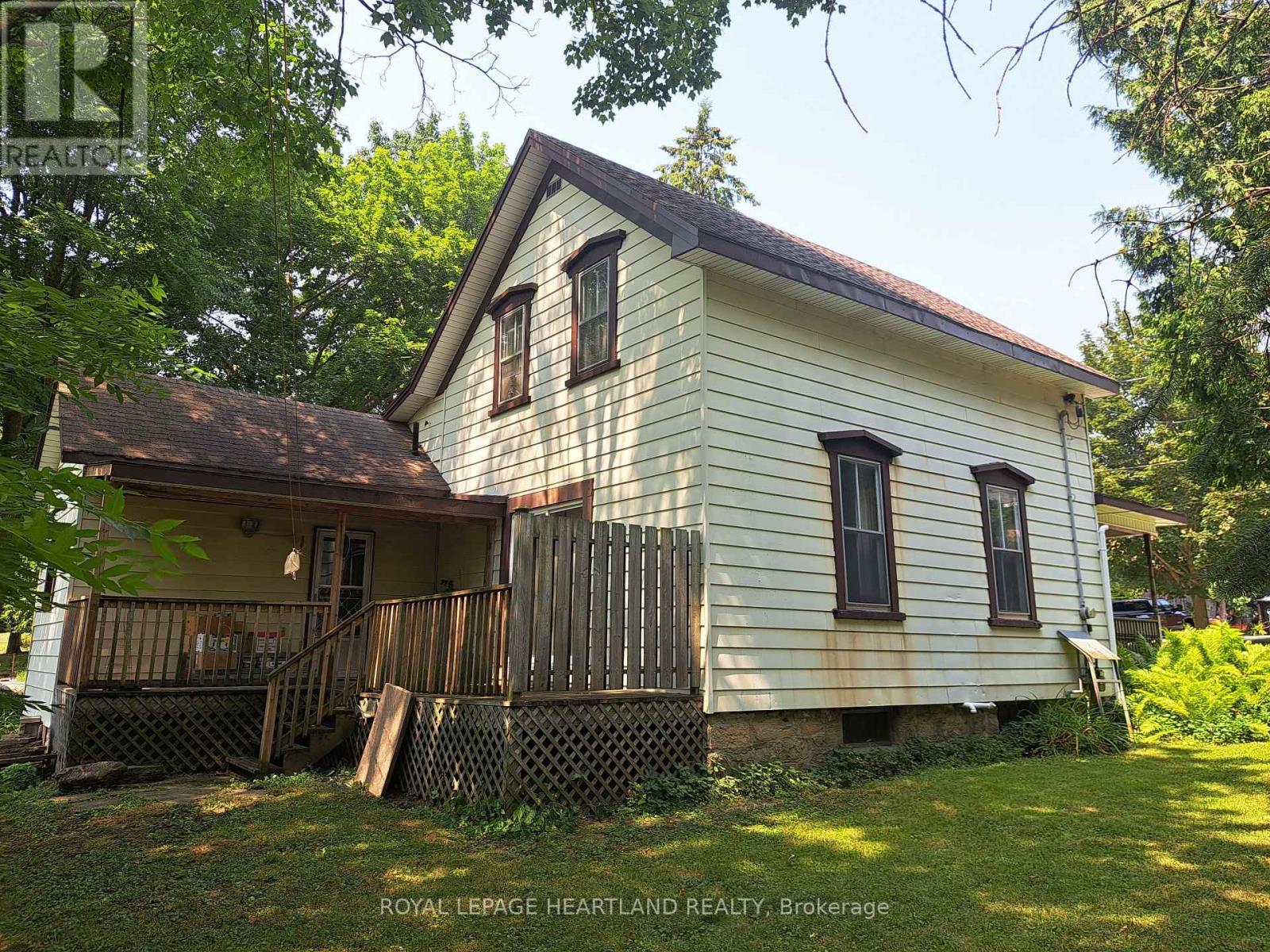 22 Whitehead Street, Central Huron (Clinton), ON - Outdoor With Deck Patio Veranda
