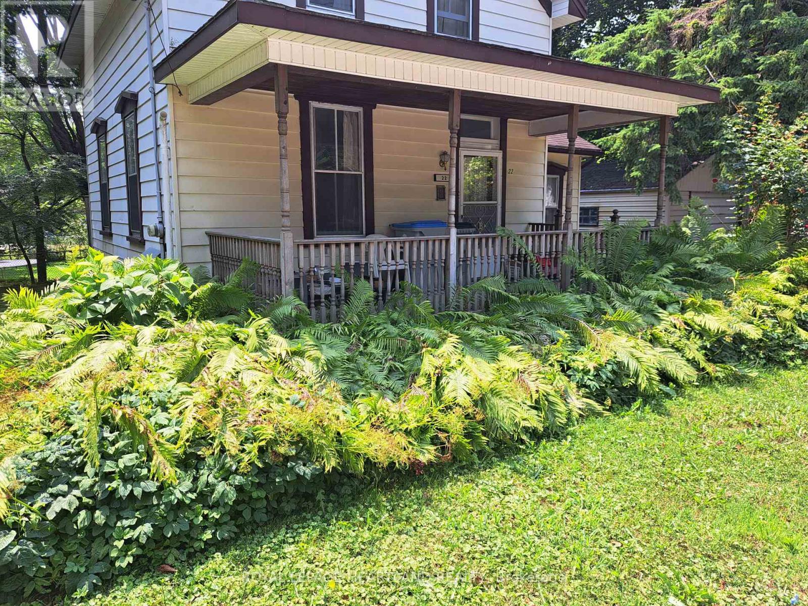 22 Whitehead Street, Central Huron (Clinton), ON - Outdoor