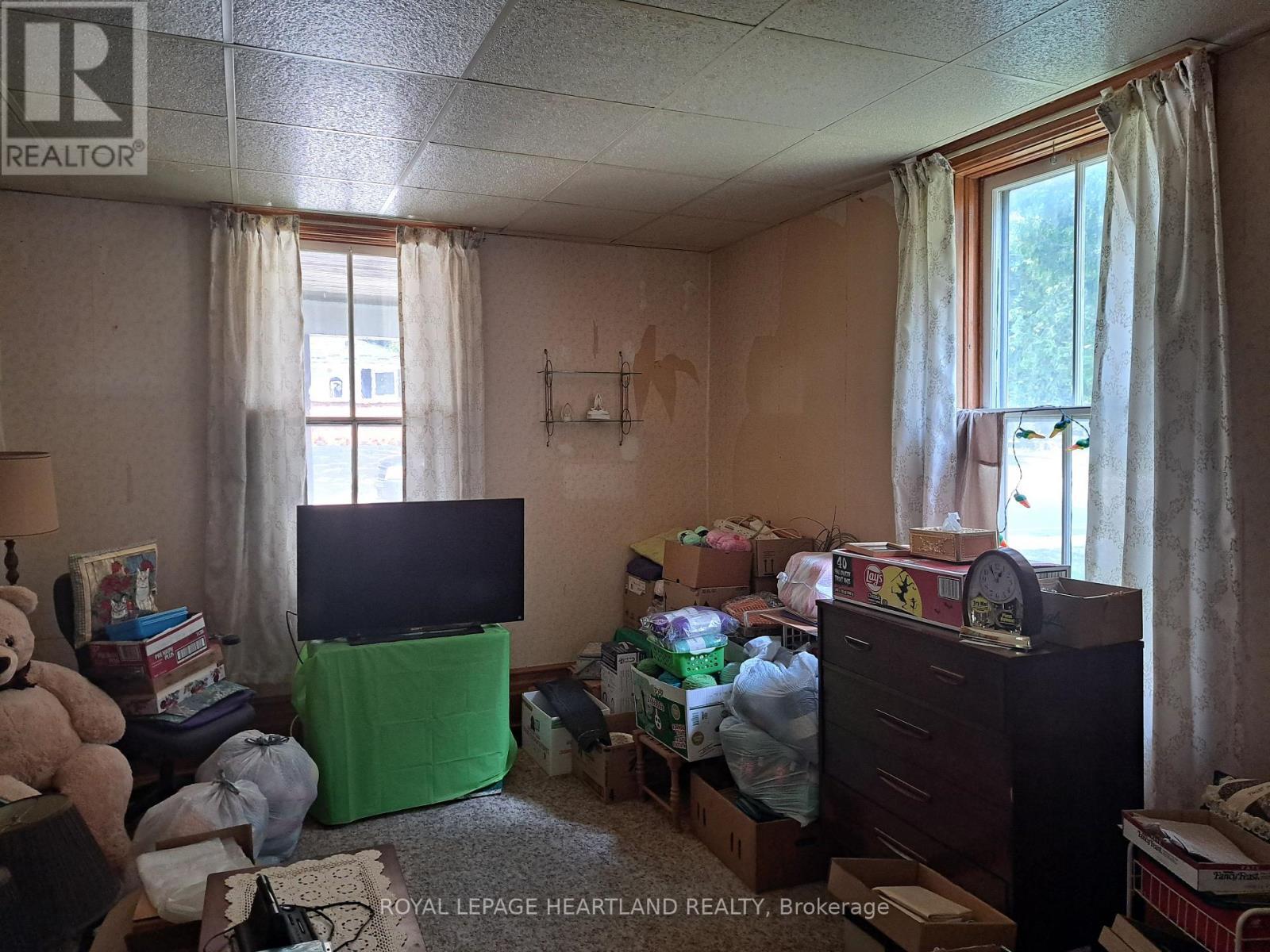 22 Whitehead Street, Central Huron (Clinton), ON - Indoor