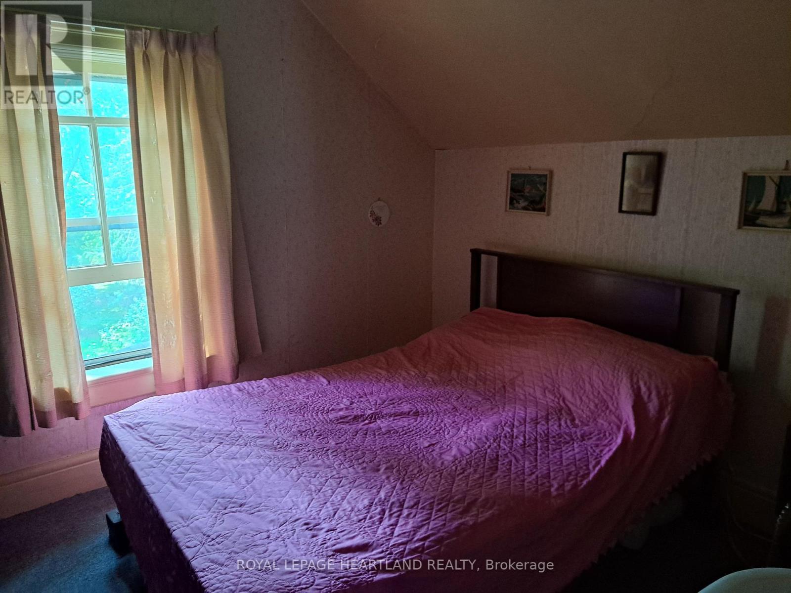 22 Whitehead Street, Central Huron (Clinton), ON - Indoor Photo Showing Bedroom