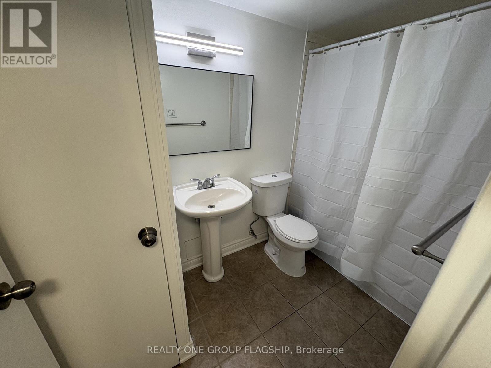 1209 - 15 Torrance Road, Toronto, ON - Indoor Photo Showing Bathroom