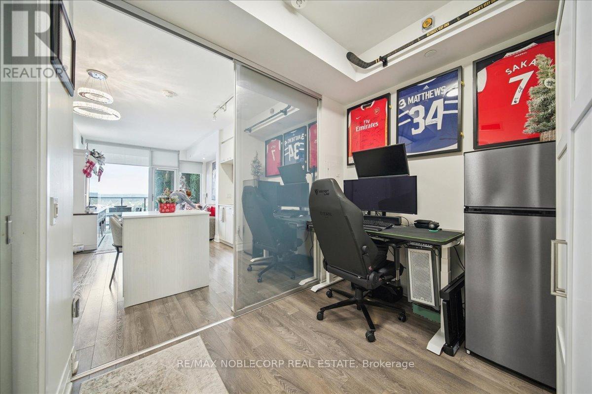 820 - 4800 Highway 7, Vaughan, ON - Indoor