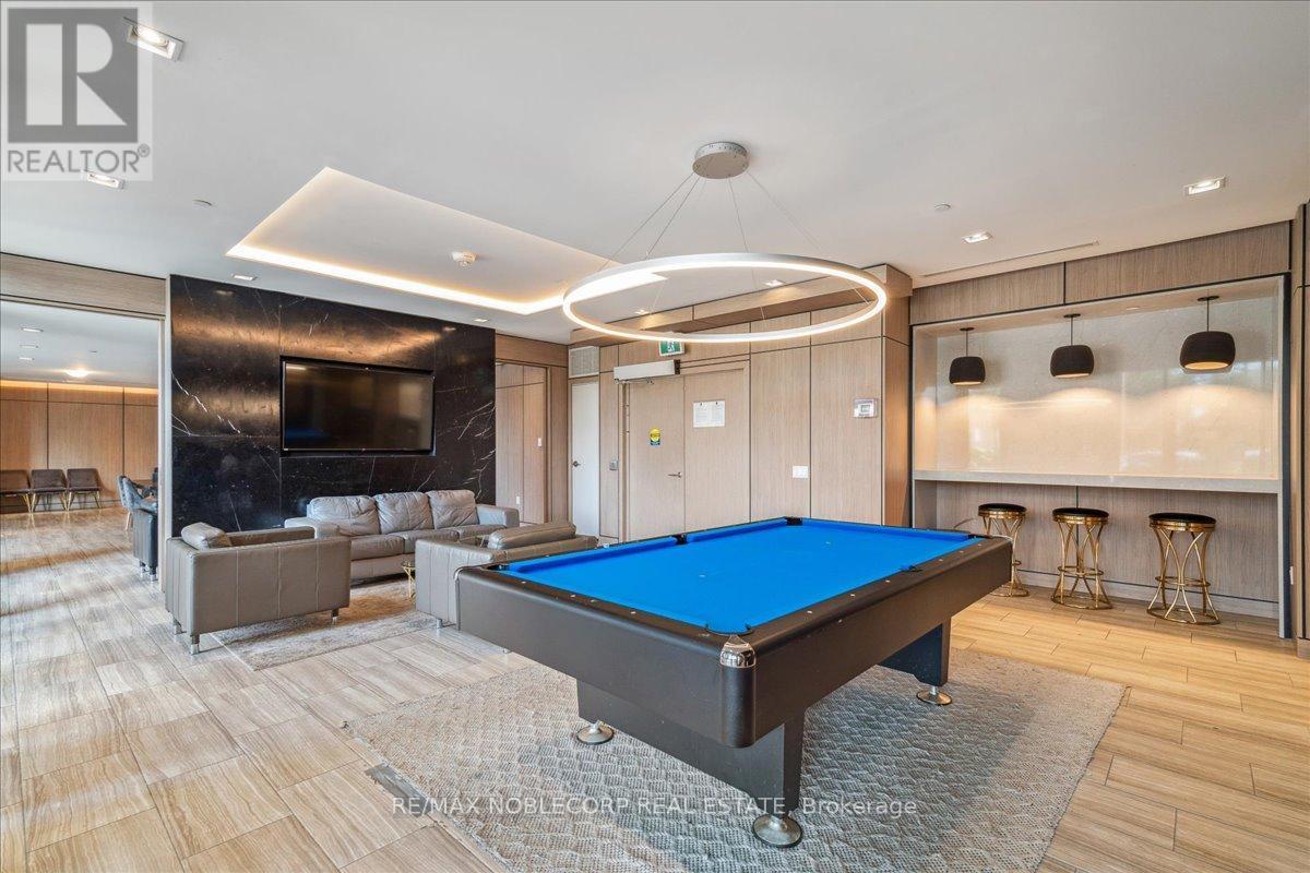 820 - 4800 Highway 7, Vaughan, ON - Indoor Photo Showing Other Room