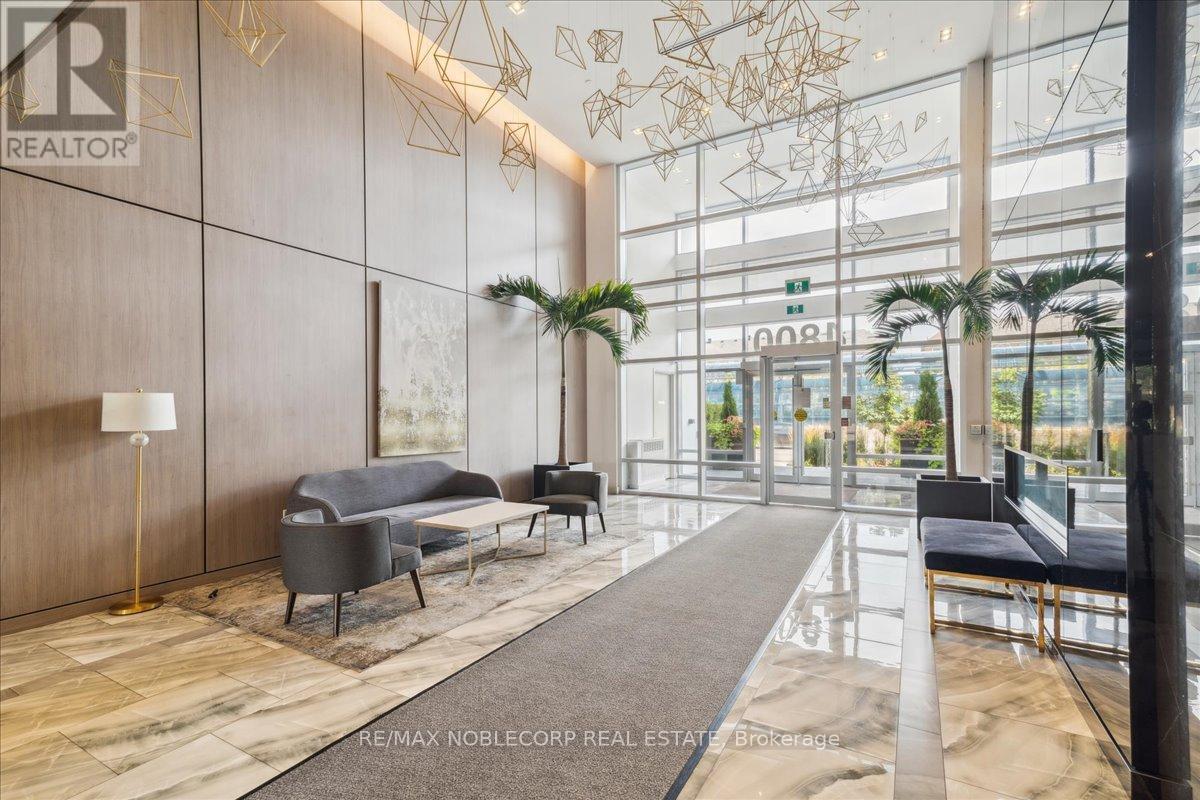 820 - 4800 Highway 7, Vaughan, ON - Indoor Photo Showing Other Room