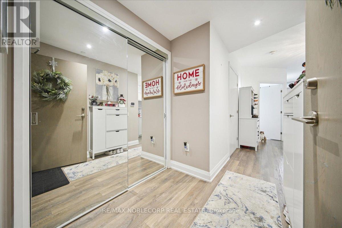 820 - 4800 Highway 7, Vaughan, ON - Indoor Photo Showing Other Room