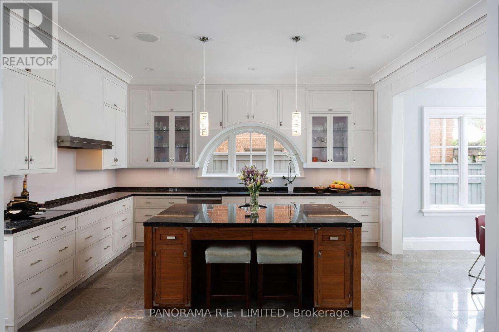 19 Graystone Gardens, Toronto, ON - Indoor Photo Showing Kitchen