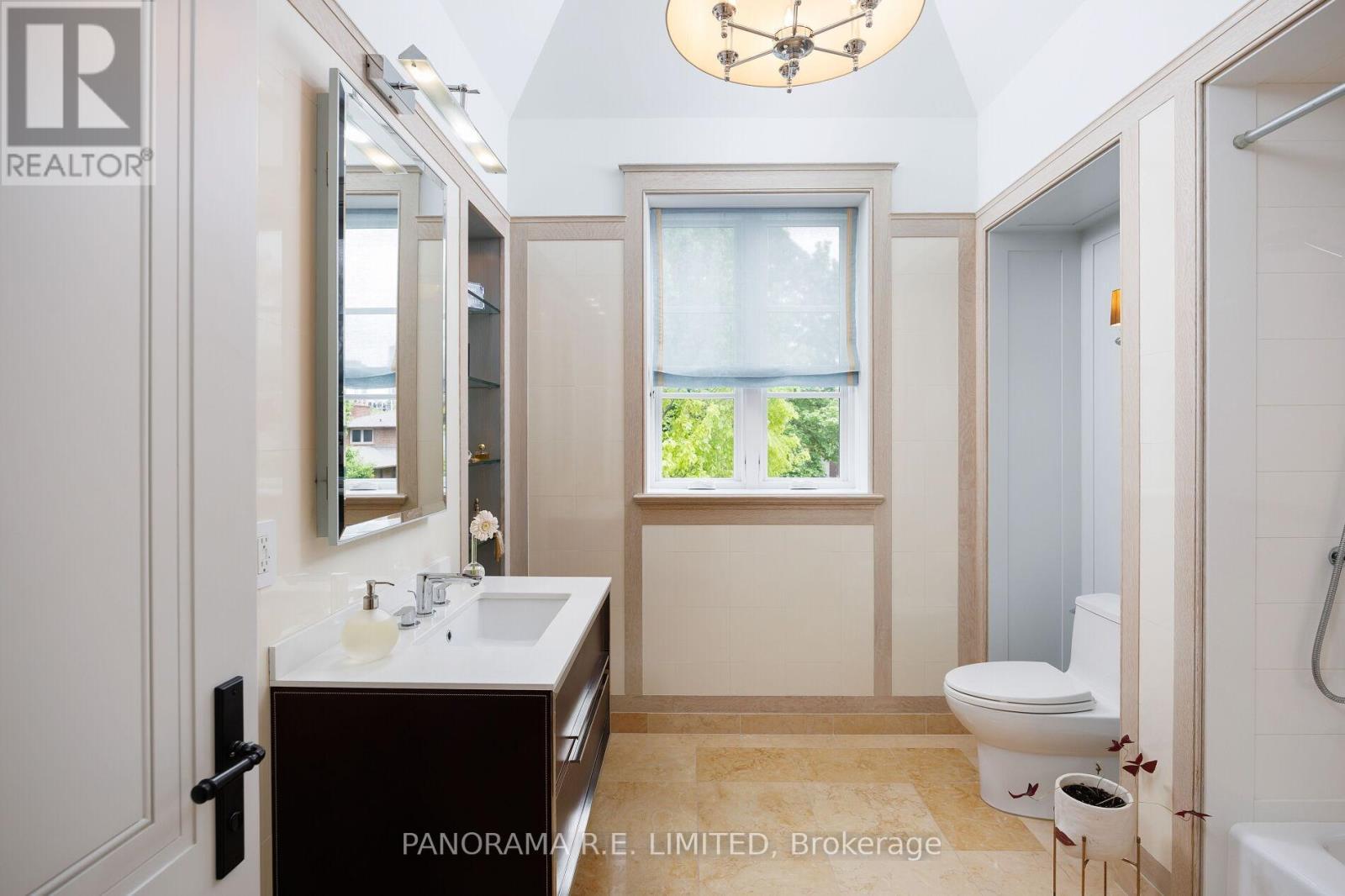 19 Graystone Gardens, Toronto, ON - Indoor Photo Showing Bathroom