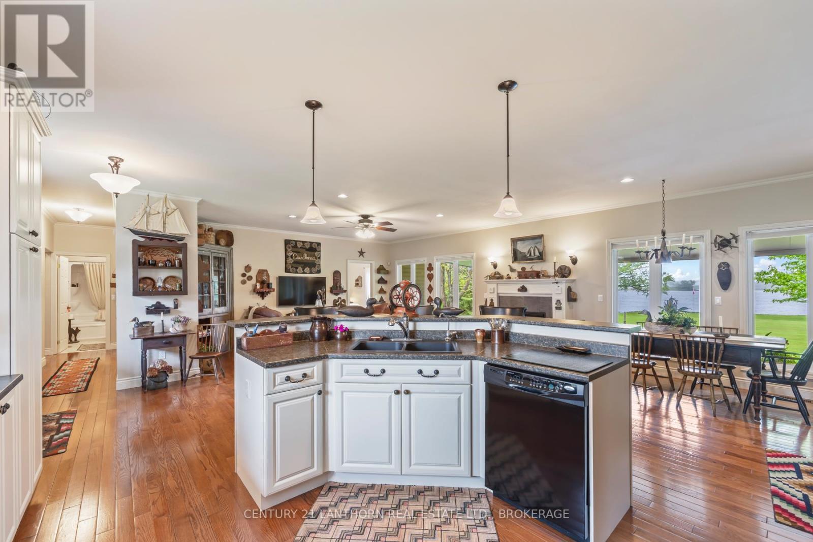 9430 County 2 Road W, Greater Napanee (Greater Napanee), ON - Indoor Photo Showing Kitchen With Double Sink