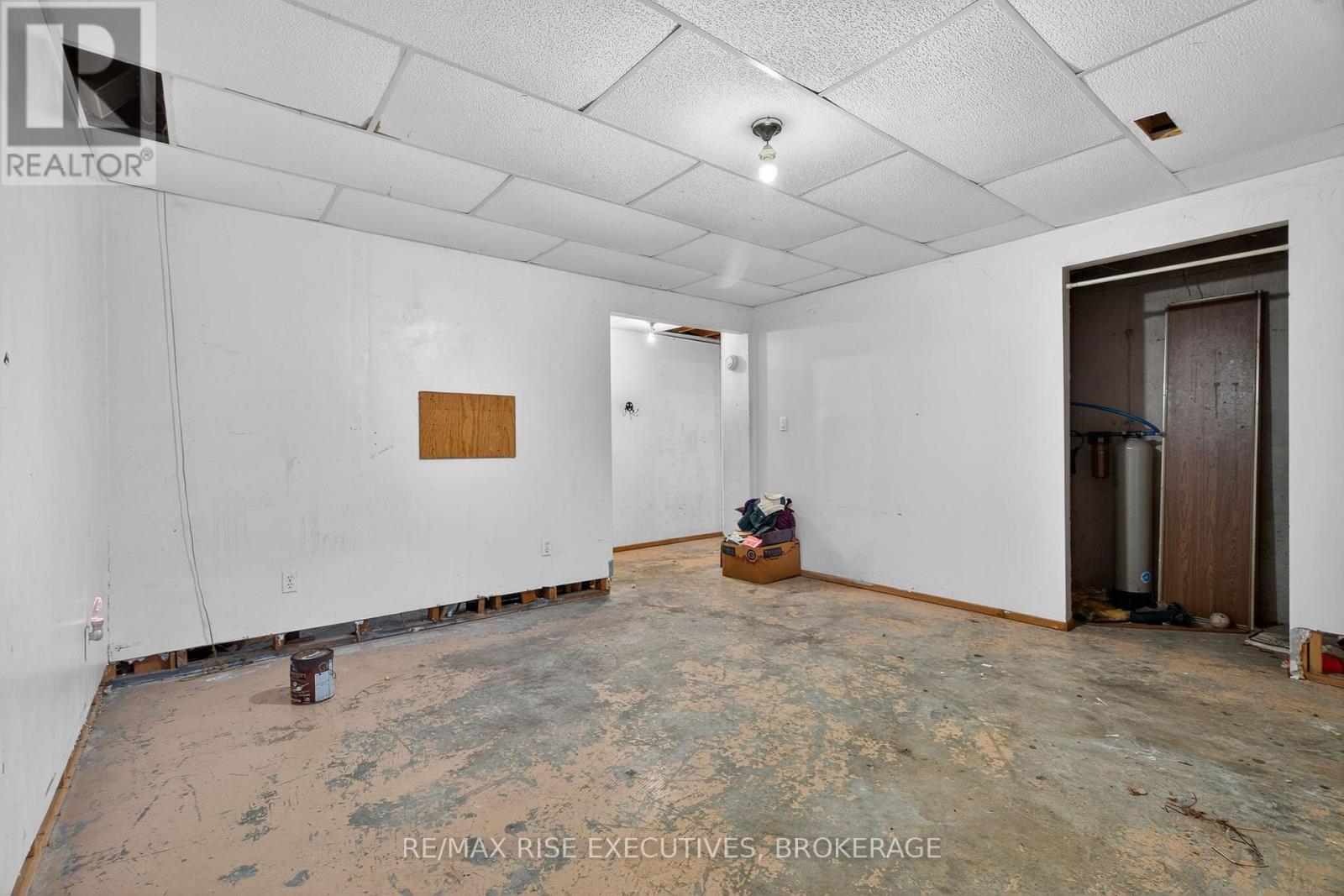 114 - 924 Amberdale Crescent, Kingston (South Of Taylor-Kidd Blvd), ON - Indoor Photo Showing Other Room