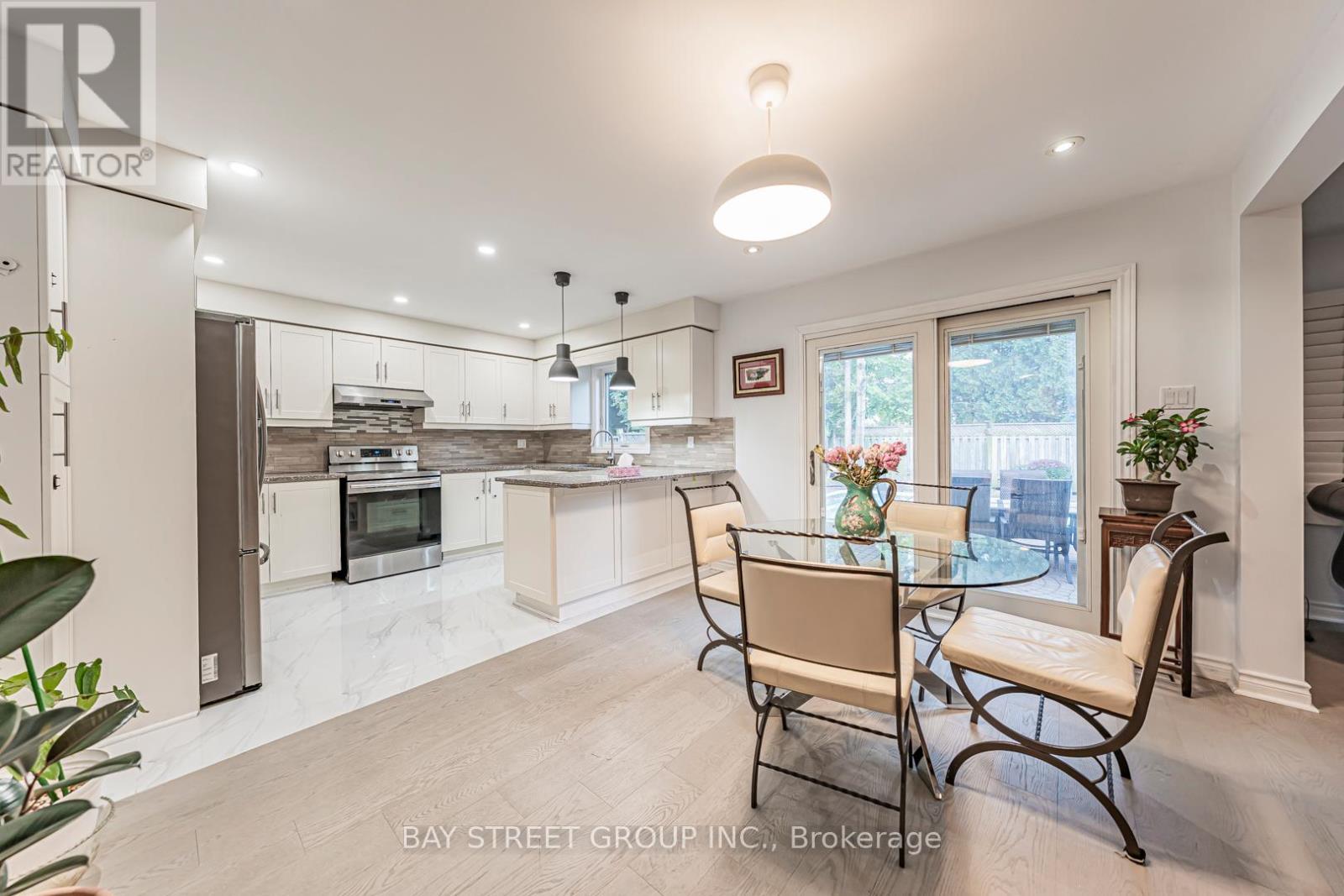 2524 Paula Court, Mississauga, ON - Indoor