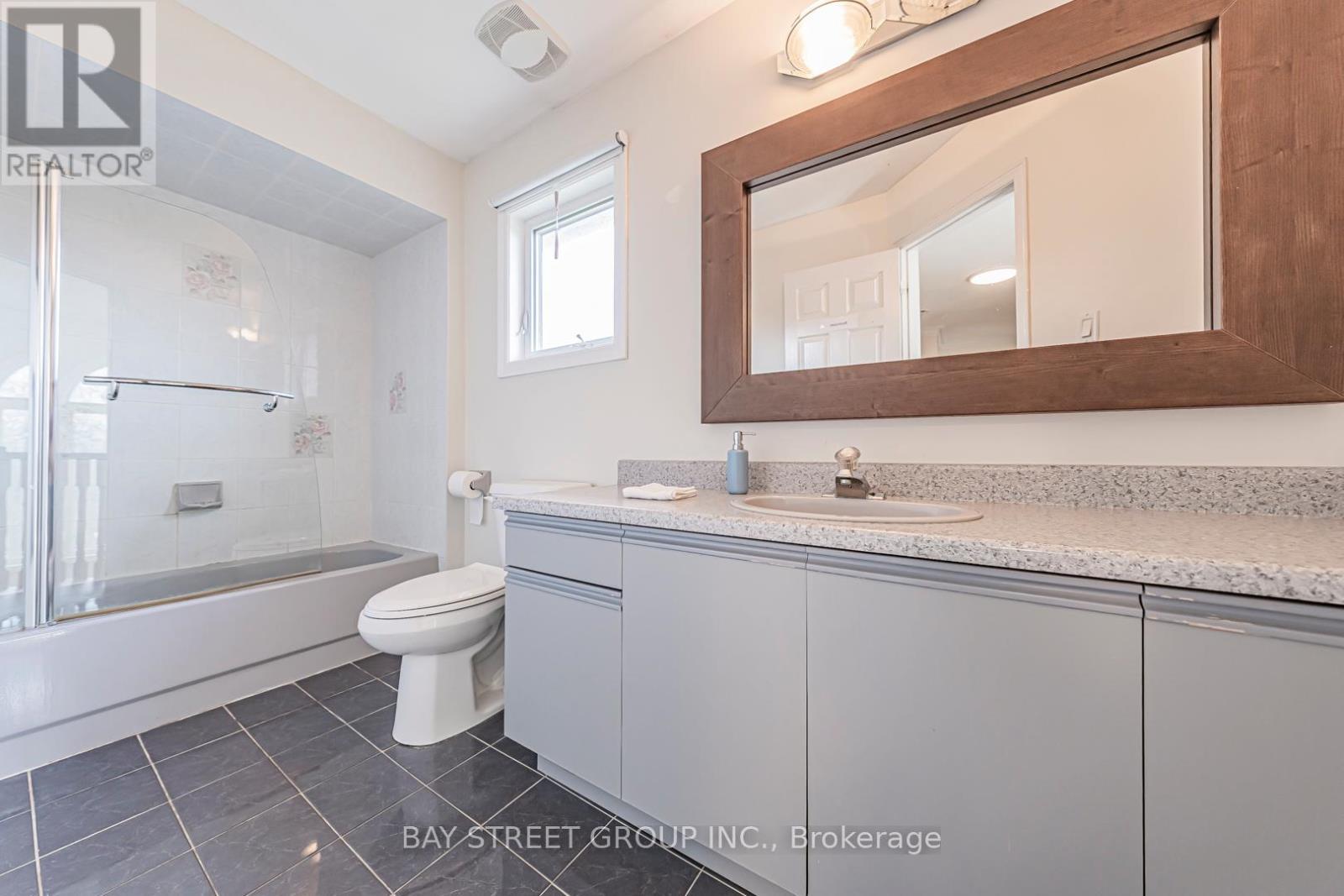 2524 Paula Court, Mississauga, ON - Indoor Photo Showing Bathroom